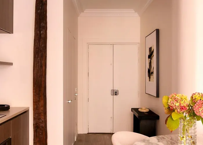 Harmony Collection Ii 2br 6p Bourse Grevin Paris